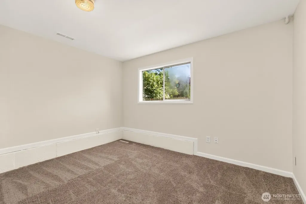 12630 SE 215th Street Kent WA 98031