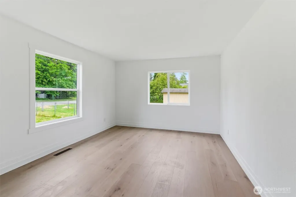 10302 E 40th Avenue Tacoma WA 98446