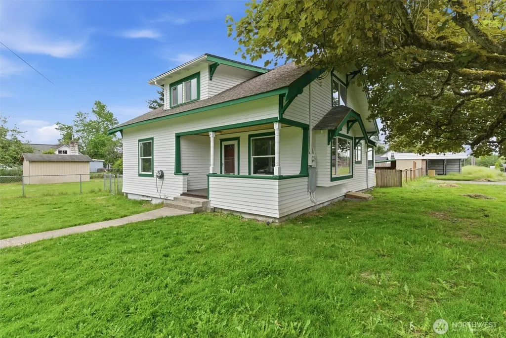 10302 E 40th Avenue Tacoma WA 98446