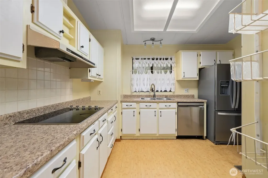 5307 5307 State Highway 303 Bremerton WA 98311
