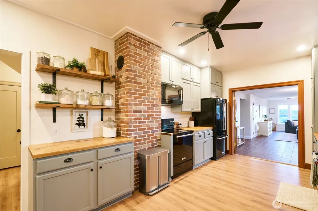 25630 Jim Creek Road Arlington WA 98223