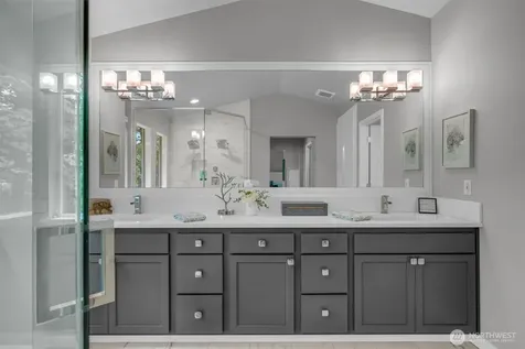 6680 163rd Place SE Bellevue WA 98006