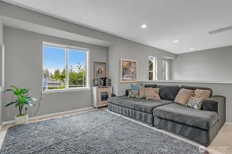 6680 163rd Place SE Bellevue WA 98006