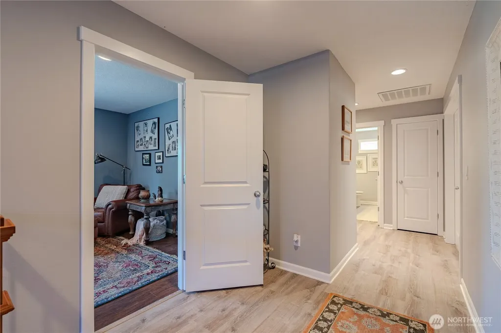 409 N 43rd Court Ridgefield WA 98642