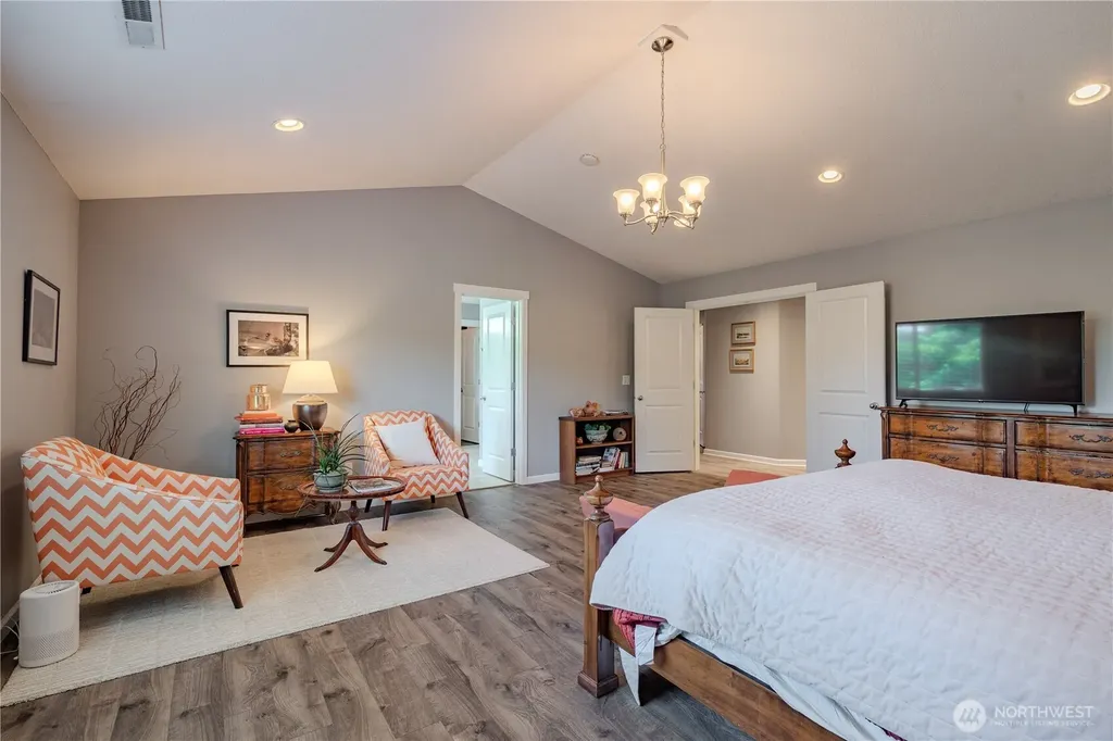 409 N 43rd Court Ridgefield WA 98642