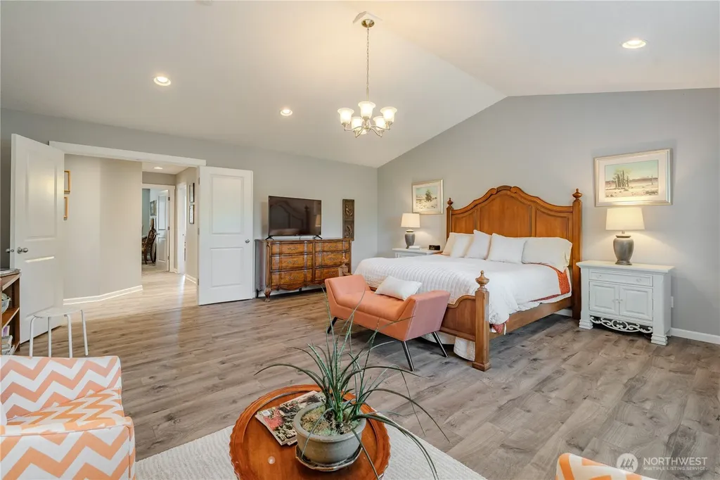 409 N 43rd Court Ridgefield WA 98642