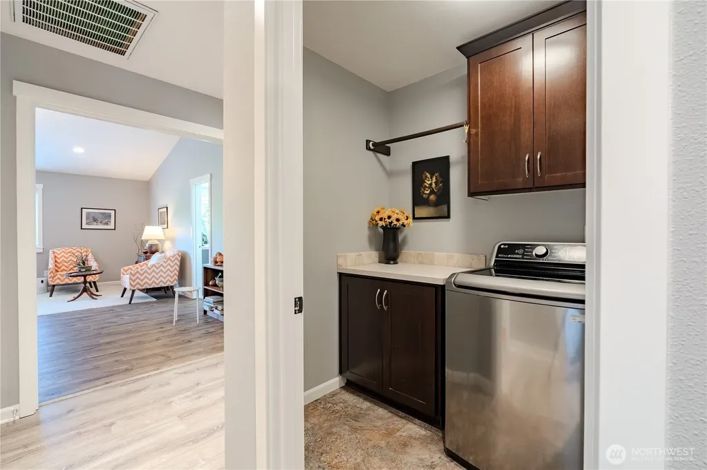 409 N 43rd Court Ridgefield WA 98642
