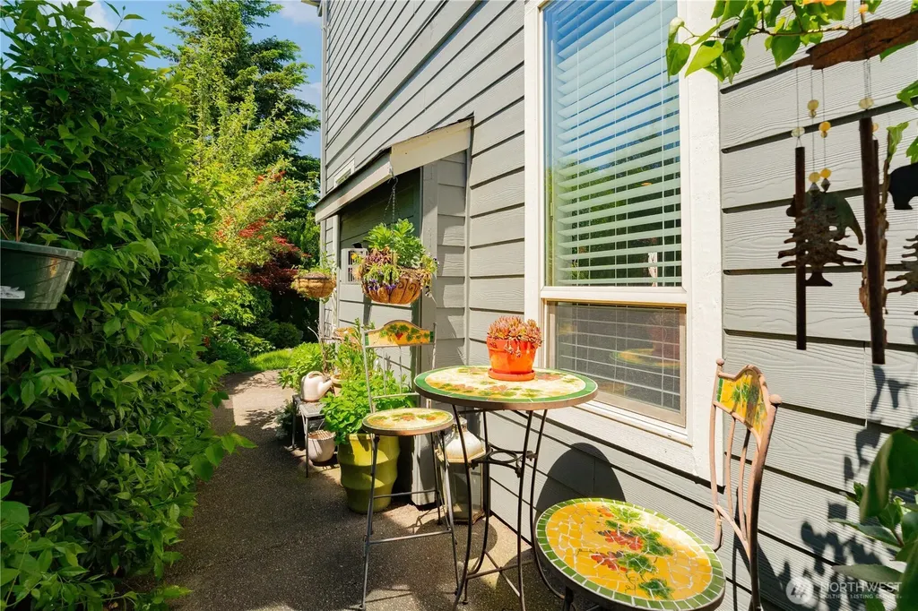 409 N 43rd Court Ridgefield WA 98642