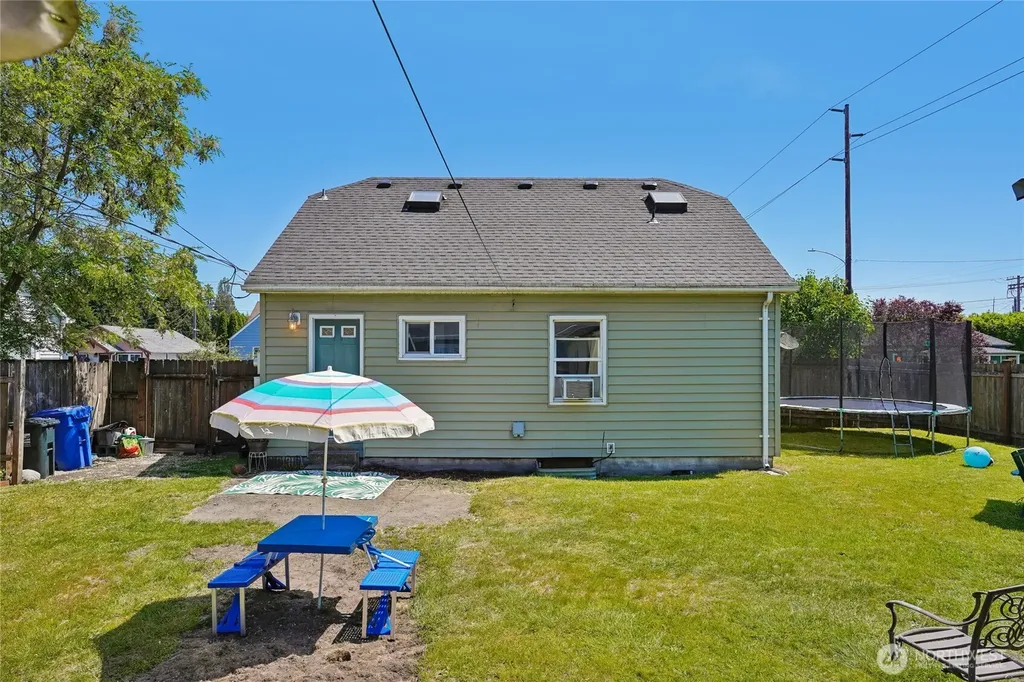 6446 S Montgomery Street Tacoma WA 98409