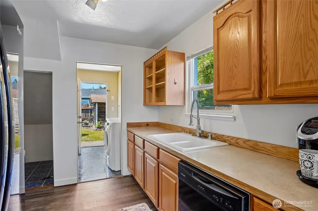 6446 S Montgomery Street Tacoma WA 98409