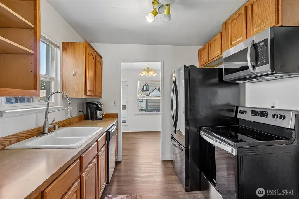 6446 S Montgomery Street Tacoma WA 98409