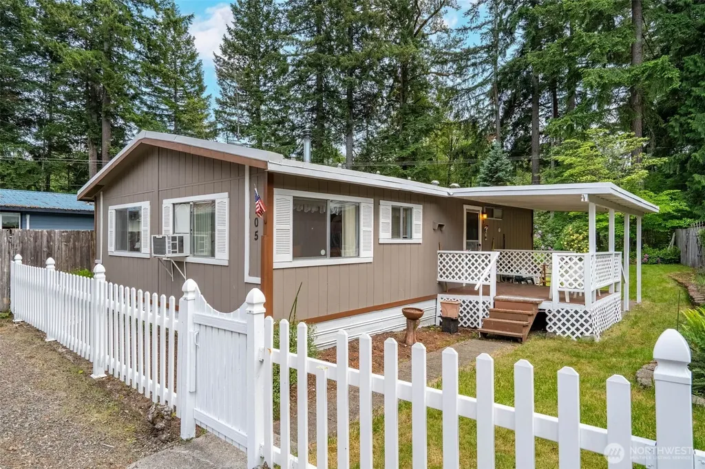105 Mount Rainier Drive Packwood WA 98361