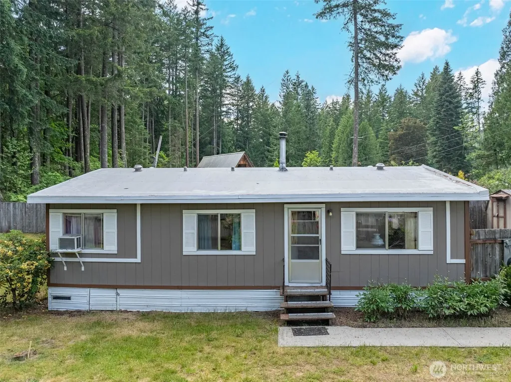 105 Mount Rainier Drive Packwood WA 98361
