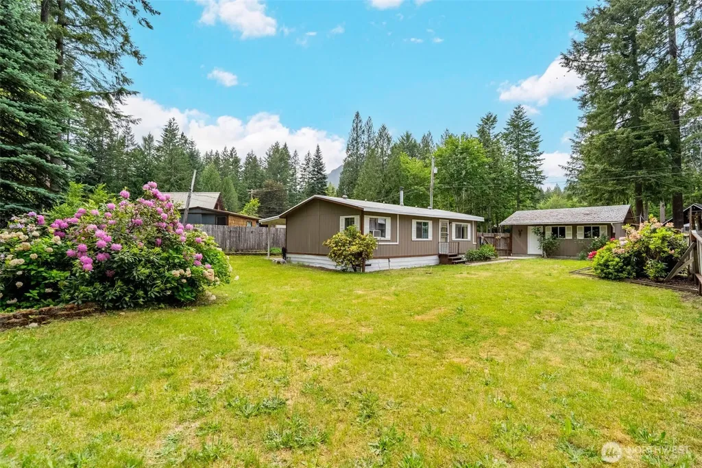 105 Mount Rainier Drive Packwood WA 98361