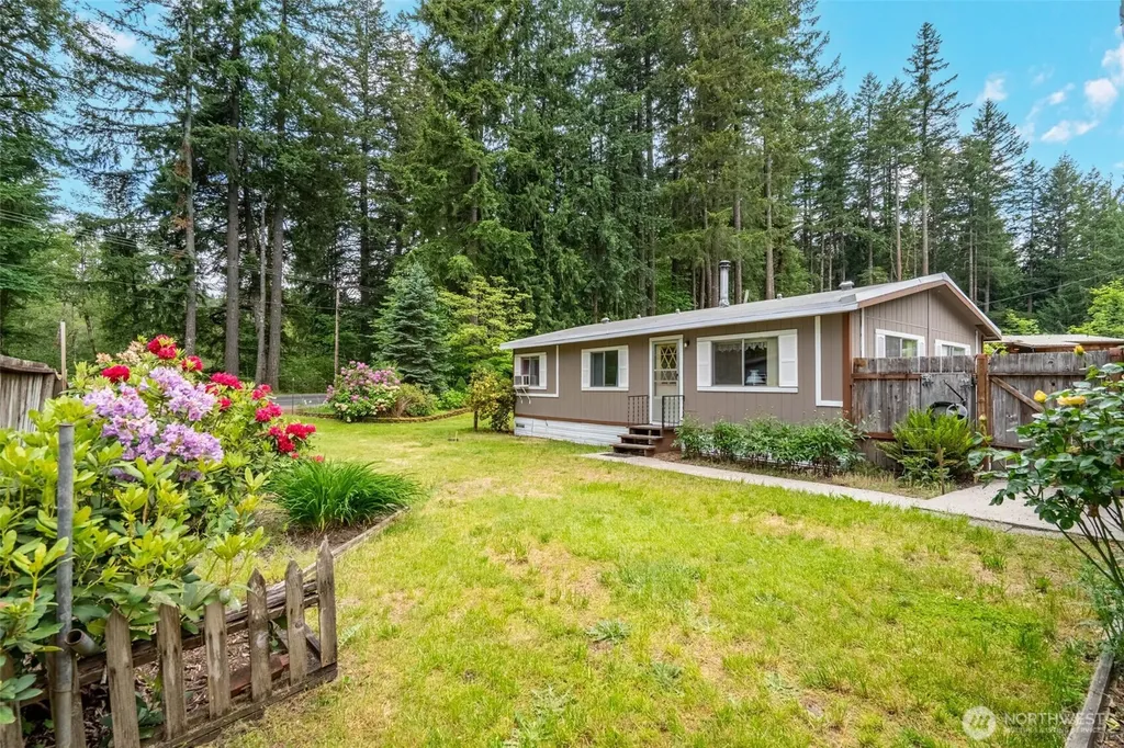 105 Mount Rainier Drive Packwood WA 98361