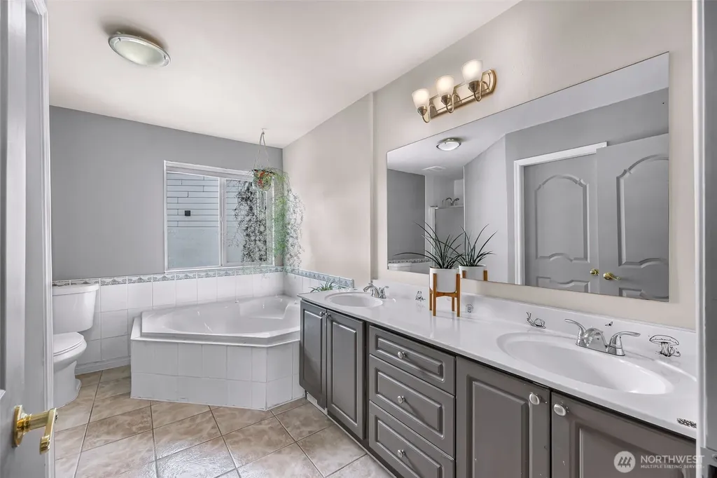 4223 Spring Court Bellingham WA 98226