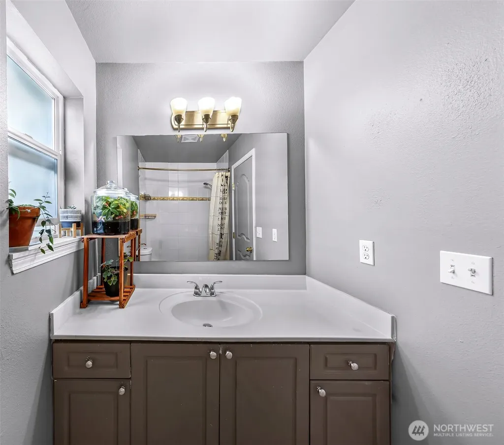 4223 Spring Court Bellingham WA 98226