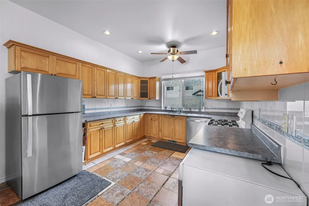 4223 Spring Court Bellingham WA 98226