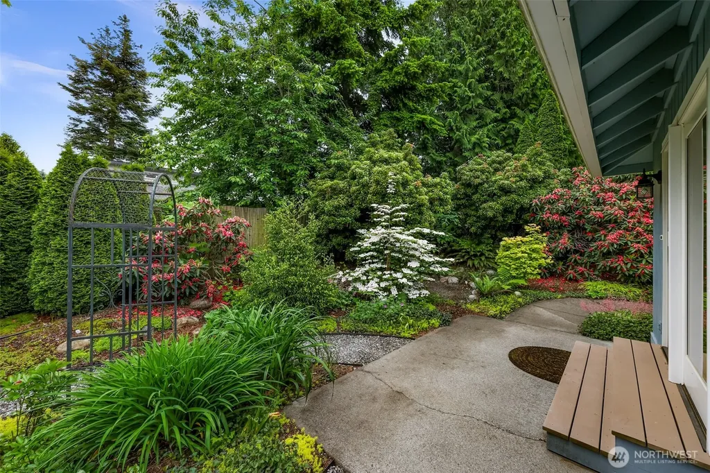 8120 Kitamat Way Blaine WA 98230