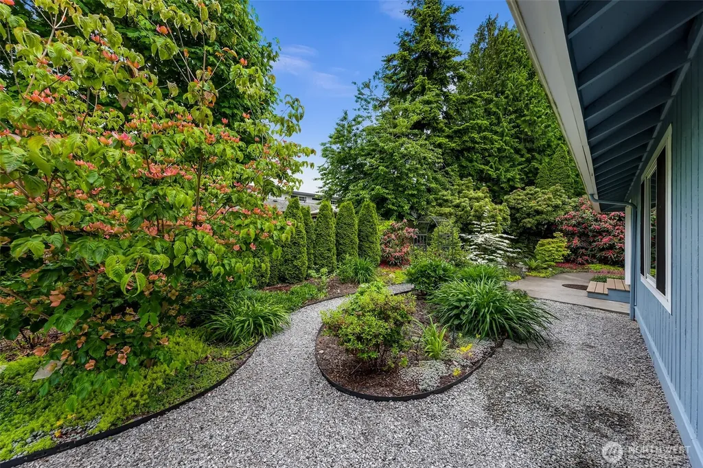 8120 Kitamat Way Blaine WA 98230