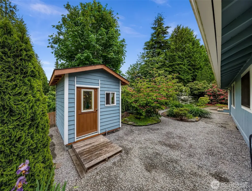 8120 Kitamat Way Blaine WA 98230