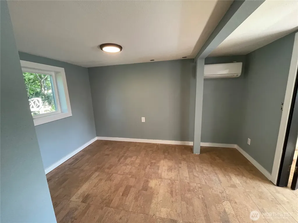 142 N Port Loop NE Ocean Shores WA 98569