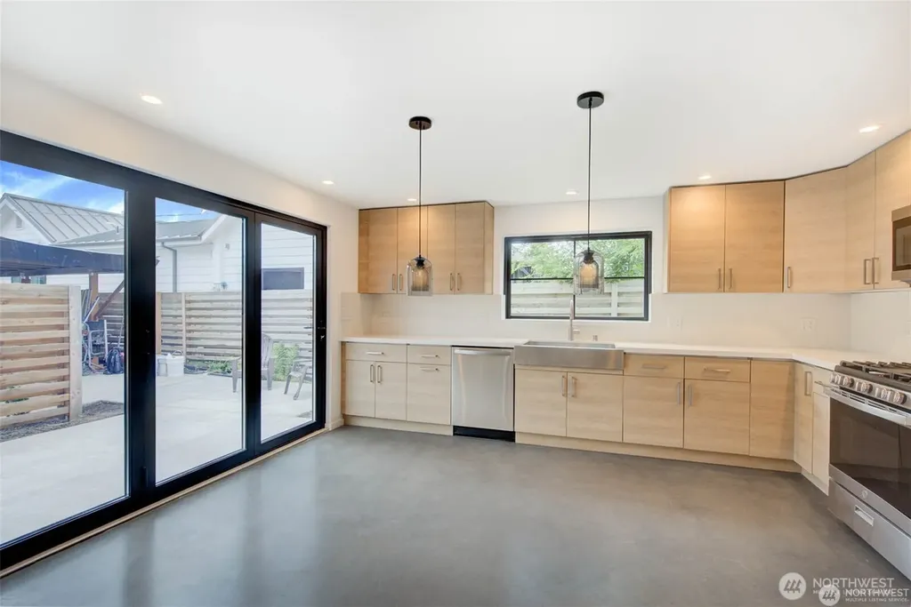 4606 NE 47th Street Seattle WA 98105