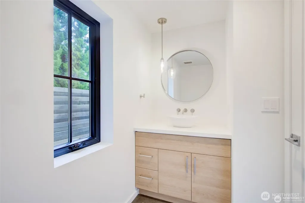4606 NE 47th Street Seattle WA 98105
