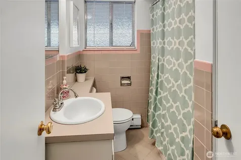 4606 NE 47th Street Seattle WA 98105