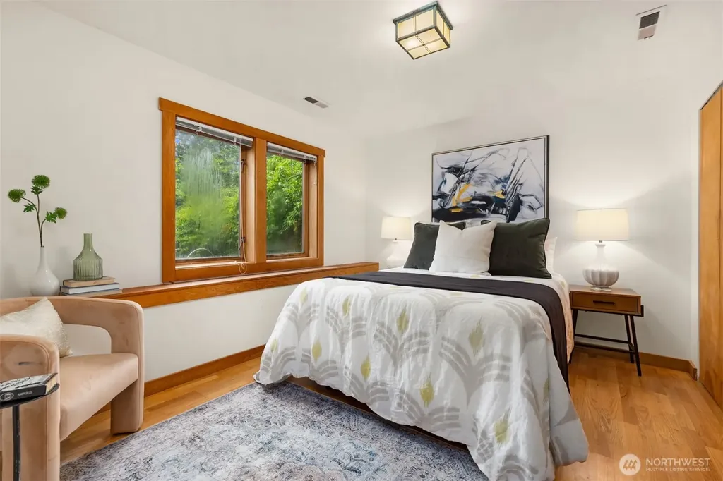 9641 Mandus Olson Road NE Bainbridge Island WA 98110
