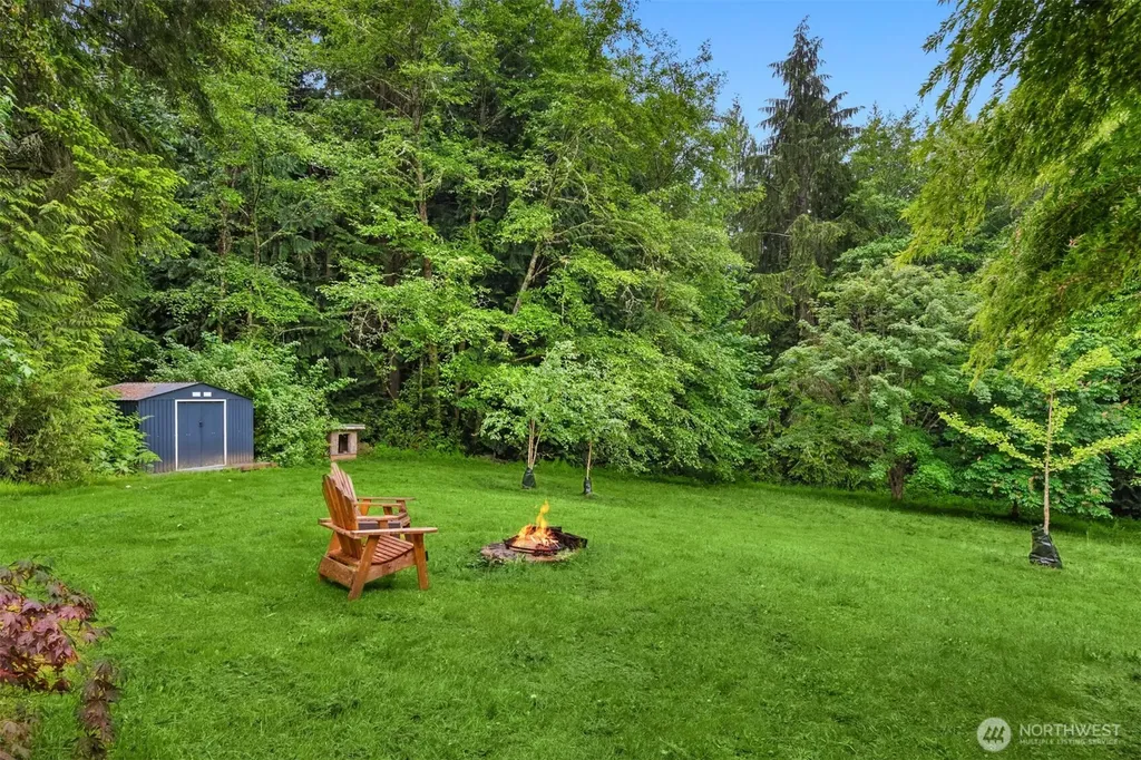 9641 Mandus Olson Road NE Bainbridge Island WA 98110