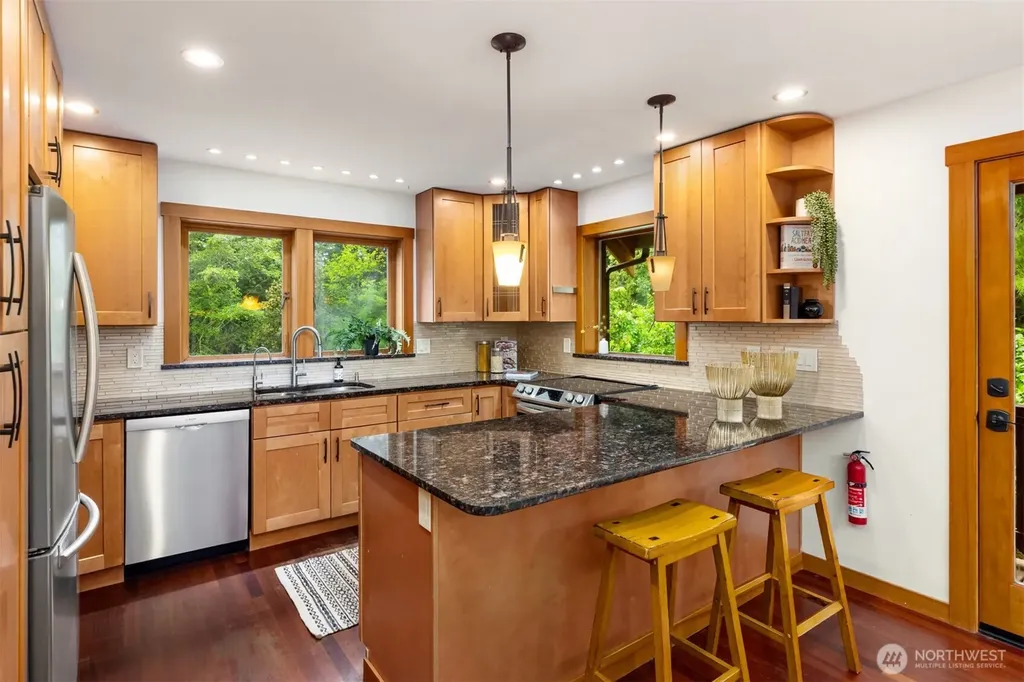 9641 Mandus Olson Road NE Bainbridge Island WA 98110