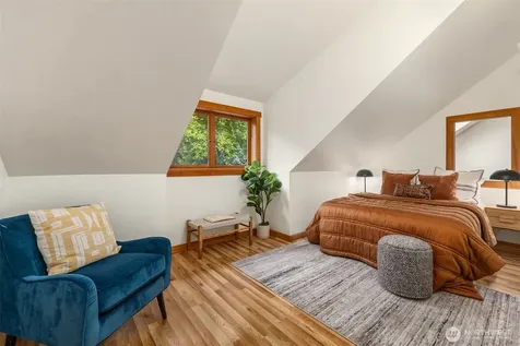 9641 Mandus Olson Road NE Bainbridge Island WA 98110