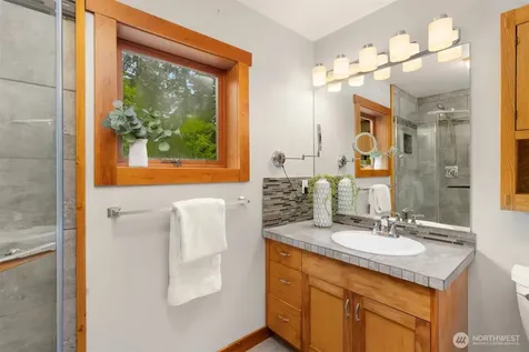 9641 Mandus Olson Road NE Bainbridge Island WA 98110