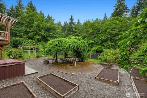 9641 Mandus Olson Road NE Bainbridge Island WA 98110