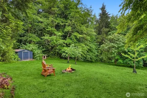 9641 Mandus Olson Road NE Bainbridge Island WA 98110