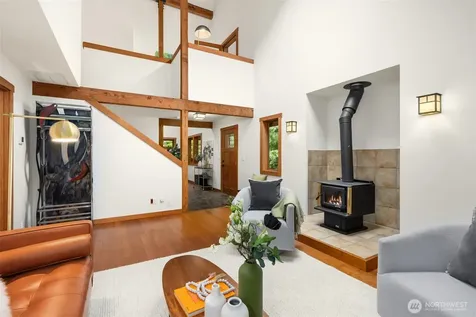 9641 Mandus Olson Road NE Bainbridge Island WA 98110
