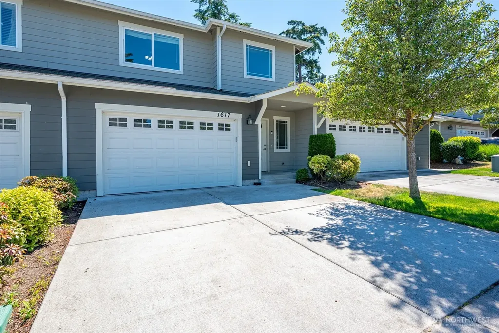 1617 SW Stremler Drive Oak Harbor WA 98277