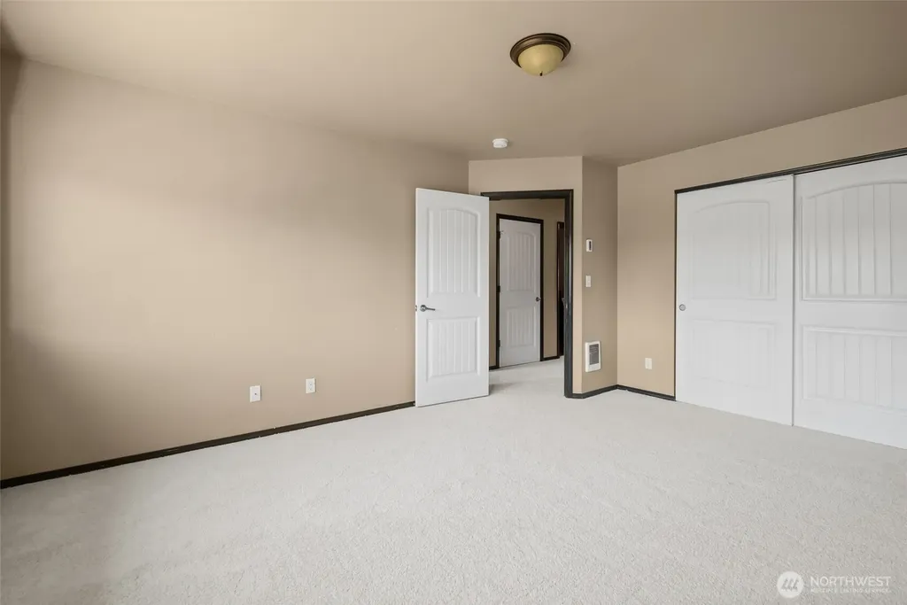 1617 SW Stremler Drive Oak Harbor WA 98277