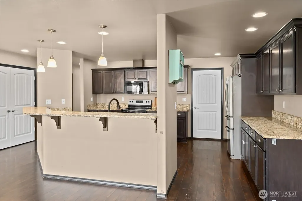 1617 SW Stremler Drive Oak Harbor WA 98277
