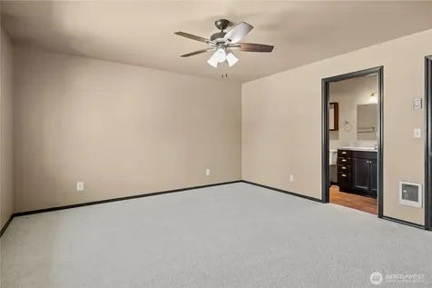 1617 SW Stremler Drive Oak Harbor WA 98277