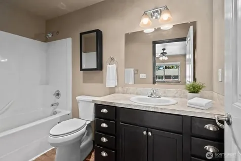 1617 SW Stremler Drive Oak Harbor WA 98277