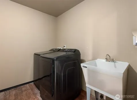 1617 SW Stremler Drive Oak Harbor WA 98277