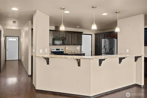 1617 SW Stremler Drive Oak Harbor WA 98277