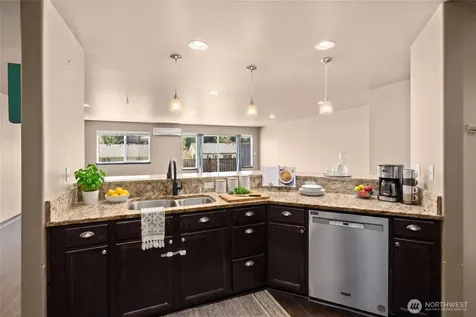 1617 SW Stremler Drive Oak Harbor WA 98277