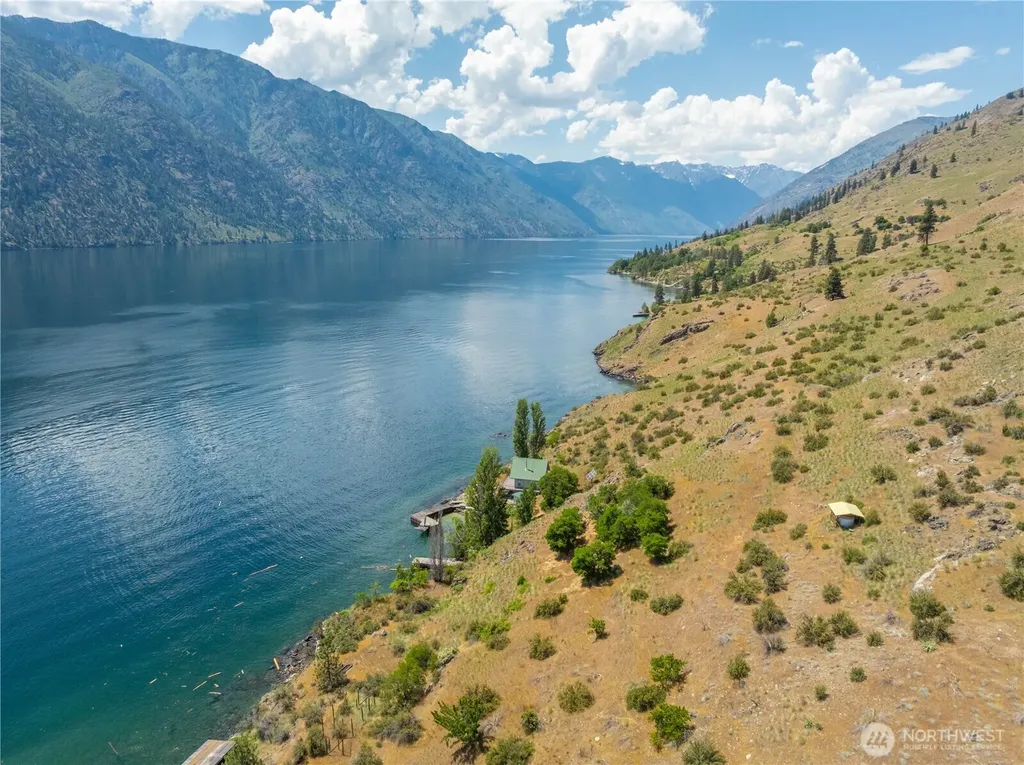 20620 N Water Way Manson WA 98831