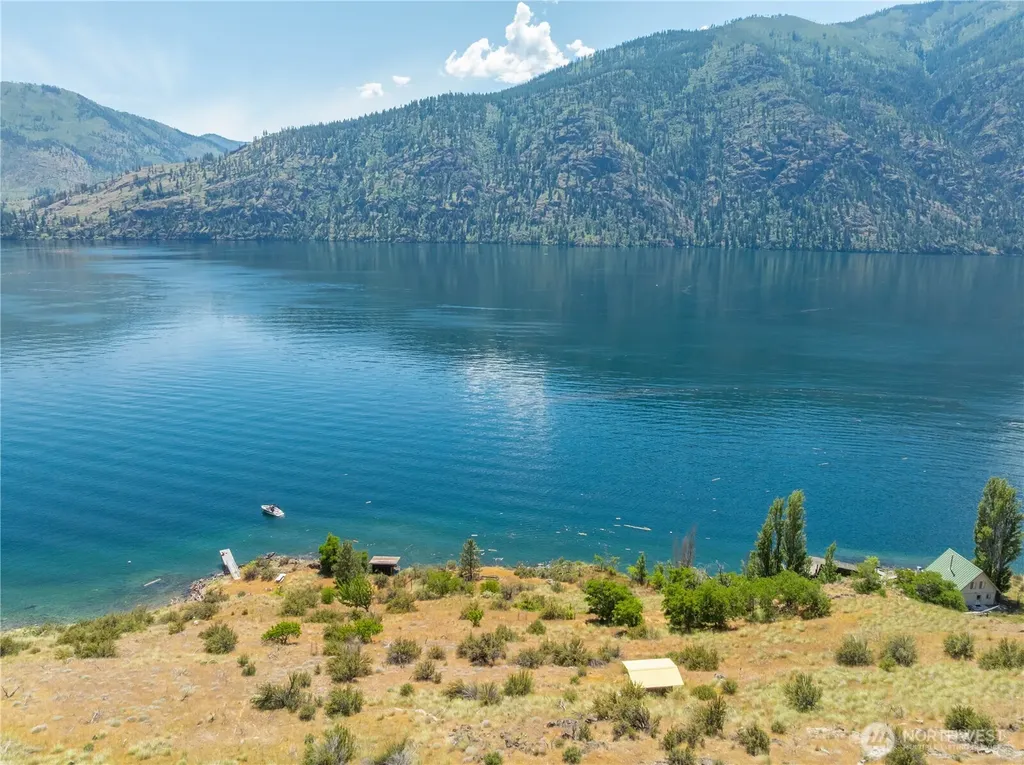 20620 N Water Way Manson WA 98831
