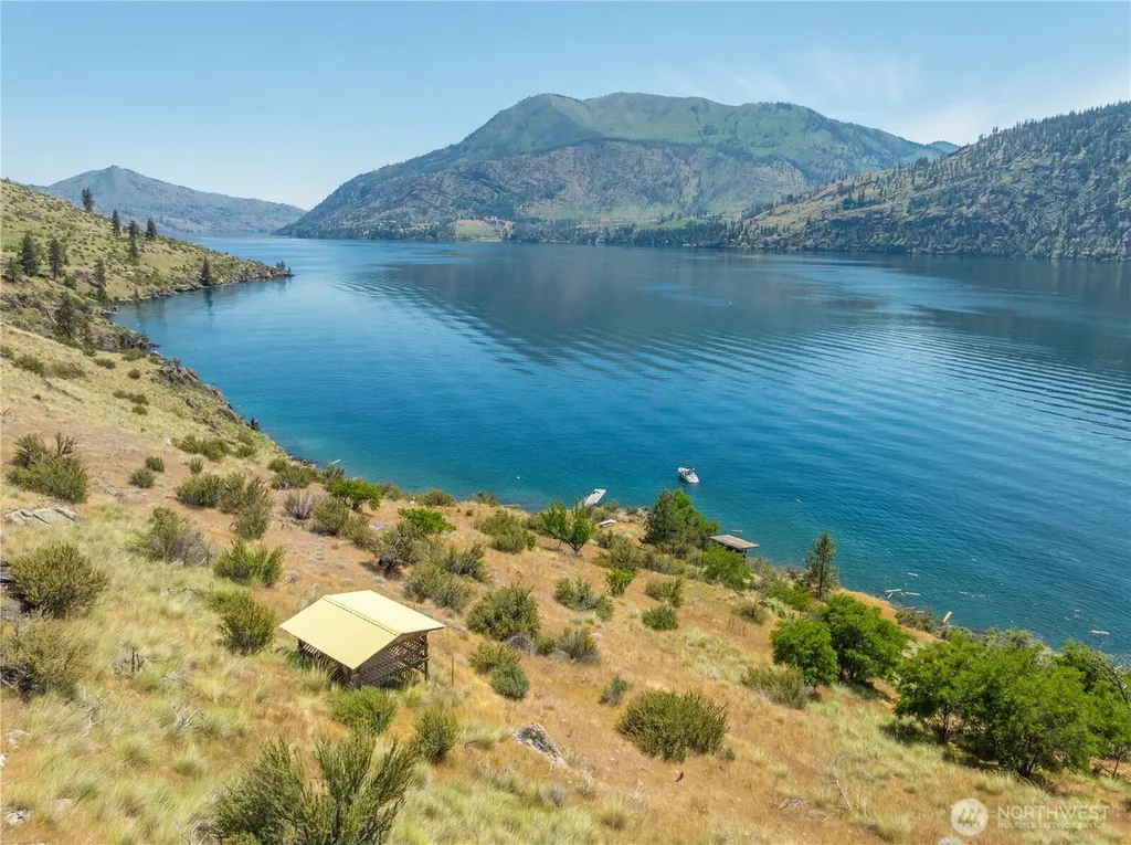 20620 N Water Way Manson WA 98831