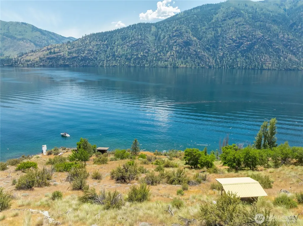 20620 N Water Way Manson WA 98831