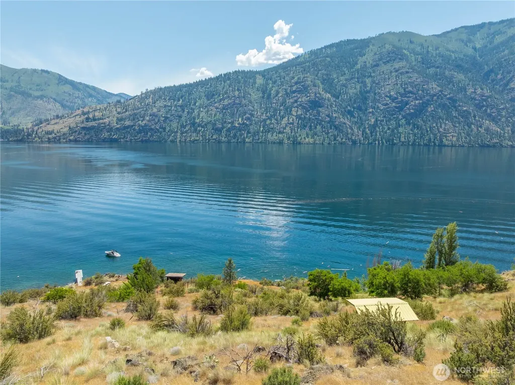 20620 N Water Way Manson WA 98831